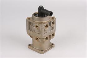 Клапан гальмівний пневмосистеми